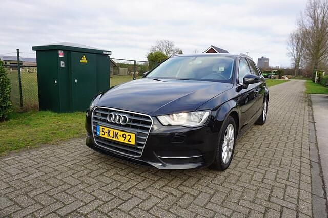 Occasion Audi A3 Sportback Attraction 122 PK (89 kW) 2013 Zwart (metallic) Hatchback