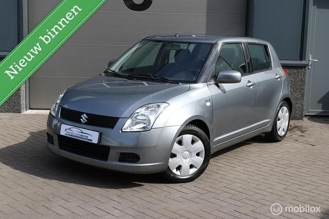 Grijs Gebruikt 2005 Suzuki Swift Exclusive Hatchback | € 2.450 (Eerlijke prijs) - Afbeelding 1/4