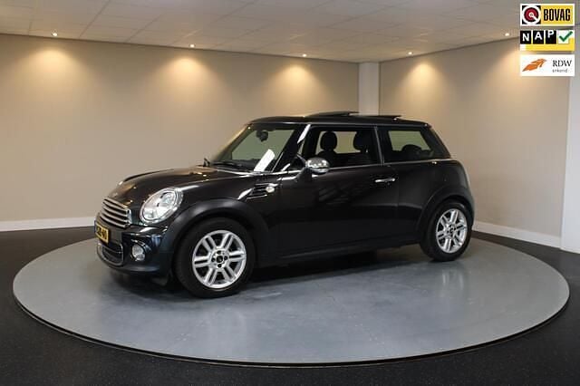 Bruin Gebruikt 2014 Mini ONE Hatchback | € 9.440 (Eerlijke prijs) - Afbeelding 1/4