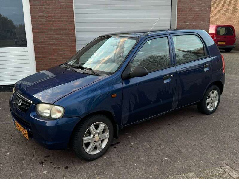 Blauw Gebruikt 2002 Suzuki Alto GLS Hatchback | € 1.100 (Eerlijke prijs) - Afbeelding 1/4