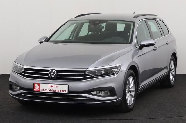 Grijs Gebruikt 2021 VW Passat Stationwagen | € 23.995 (Goede deal) - Afbeelding 1/4