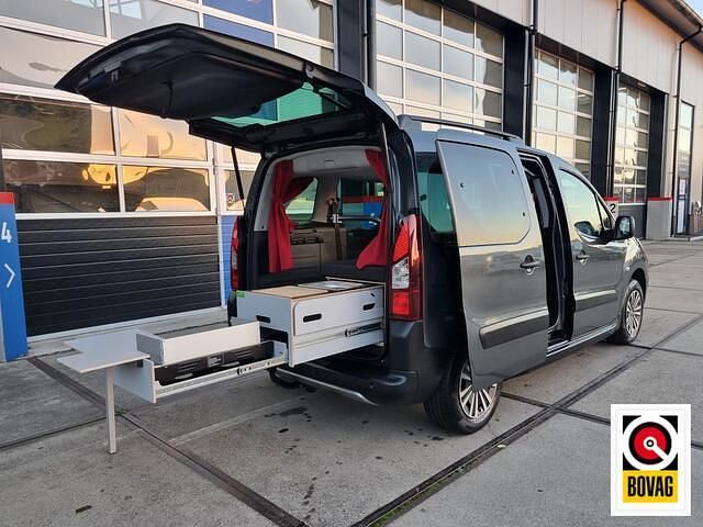 Grijs Gebruikt 2016 Peugeot Partner Tepee MPV | € 15.950 - Afbeelding 1/4