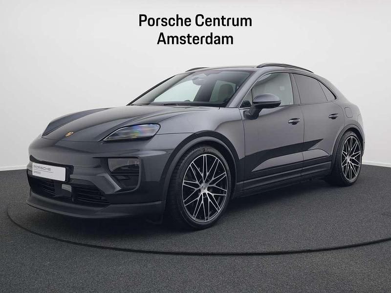Grijs Gebruikt 2025 Porsche Macan SUV | € 104.655 (Iets duurder) - Afbeelding 1/4