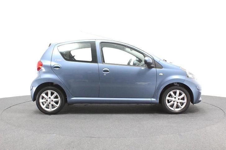 Occasion Toyota Aygo Sport 68 PK (50 kW) 2009 Blauw Hatchback