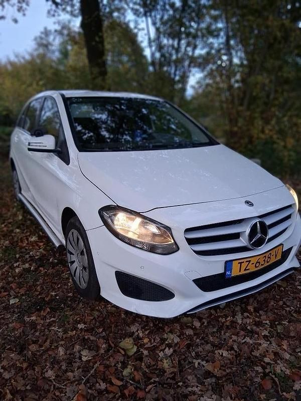 Gebruikt 2018 Mercedes B220 MPV | € 6.250 (Eerlijke prijs) - Afbeelding 1/4