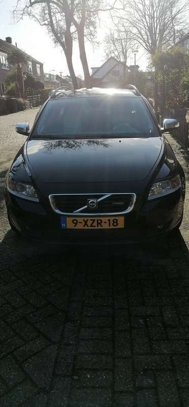Zwart Gebruikt 2008 Volvo V50 Momentum Stationwagen | € 3.000 (Iets duurder) - Afbeelding 1/4