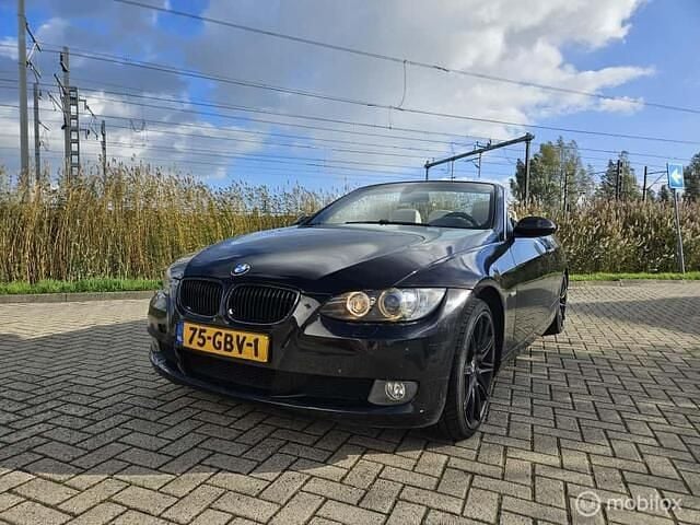 Zwart Gebruikt 2008 BMW 320 Cabriolet Executive Cabriolet | € 4.950 (Eerlijke prijs) - Afbeelding 1/4