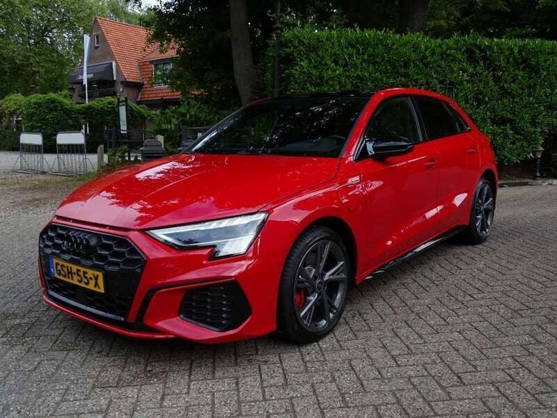 Occasion Audi A3 Sportback e-tron S-Line 150 PK (110 kW) 2021 Rood Hatchback
