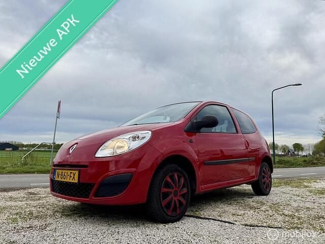 Rood Gebruikt 2010 Renault Twingo Hatchback | € 1.495 (Goede deal) - Afbeelding 1/4