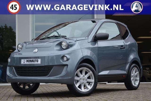 Grijs Nieuw 2024 Aixam Minauto Hatchback | € 12.162 - Afbeelding 1/4