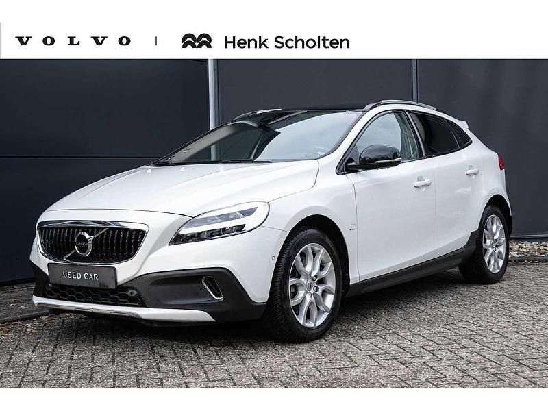 Wit Gebruikt 2016 Volvo V40 CC Summum Stationwagen | € 24.950 (Iets duurder) - Afbeelding 1/4