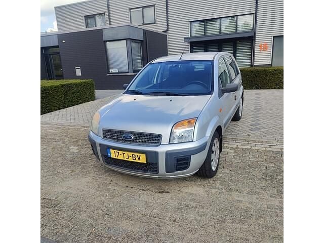 Grijs Gebruikt 2006 Ford Fusion MPV | € 1.750 (Goede deal) - Afbeelding 1/4