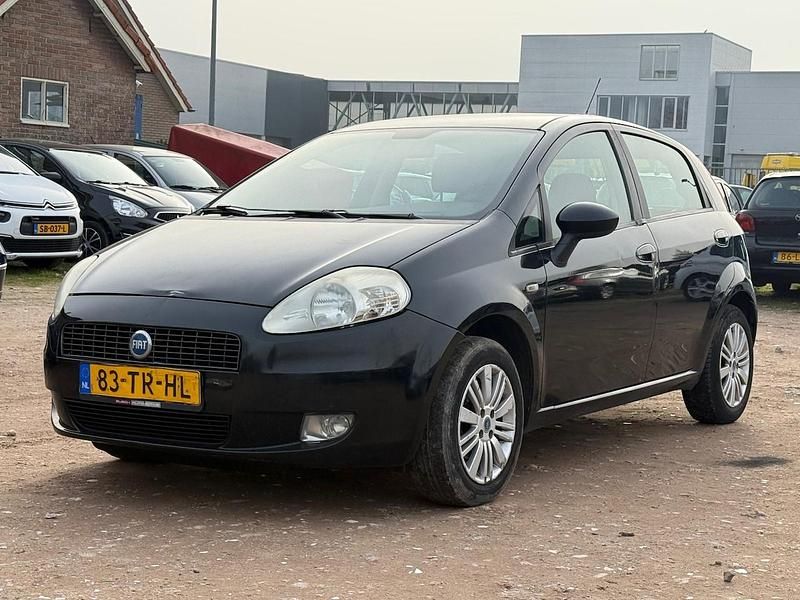 Occasion Fiat Grande Punto 77 PK (56 kW) 2007 Zwart Hatchback