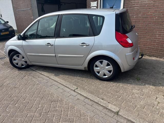 Occasion Renault Scénic II 135 PK (99 kW) 2008 Grijs MPV
