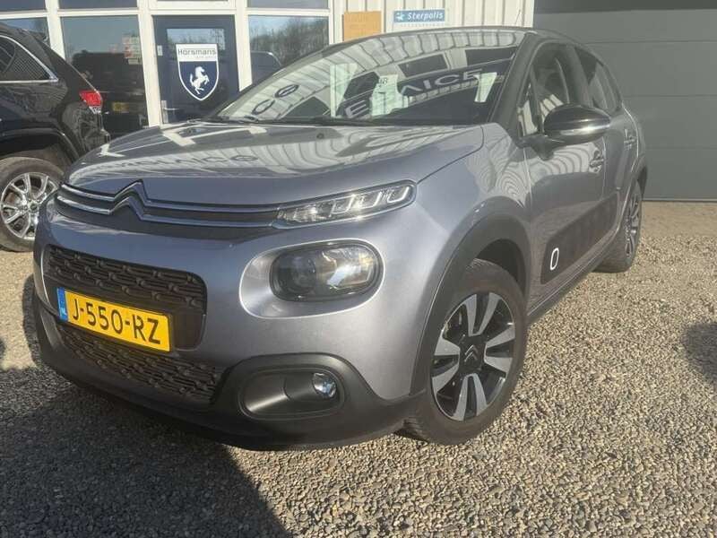 Grijs Gebruikt 2018 Citroën C3 PureTech Hatchback | € 8.440 (Goede deal) - Afbeelding 1/4