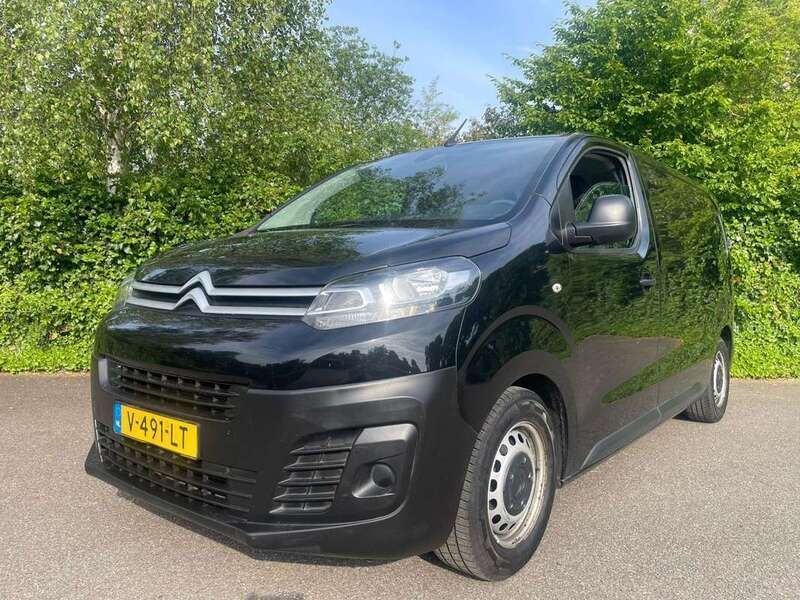 Zwart Gebruikt 2018 Citroën Jumpy MPV | € 8.950 (Duur) - Afbeelding 1/4