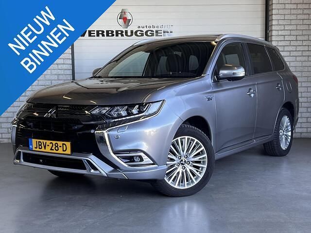 Grijs Gebruikt 2020 Mitsubishi Outlander Instyle SUV | € 28.880 (Duur) - Afbeelding 1/4