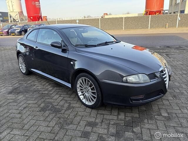 Occasion Alfa Romeo GT Distinctive 166 PK (122 kW) 2006 Grijs Coupé