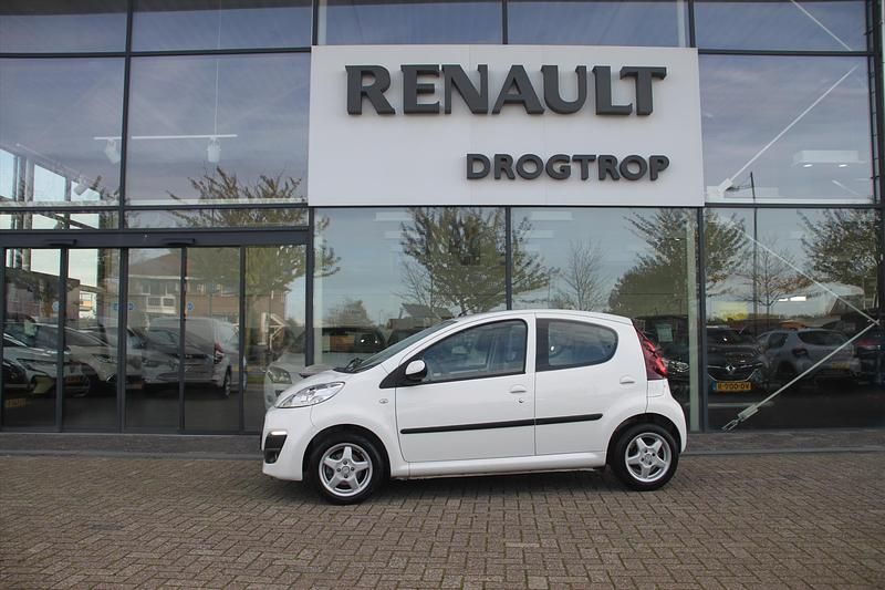 Occasion Peugeot 107 Active 68 PK (50 kW) 2014 Wit Hatchback