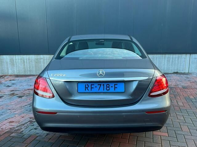 Occasion Mercedes E200 150 PK (110 kW) 2017 Grijs, metallic lak Sedan