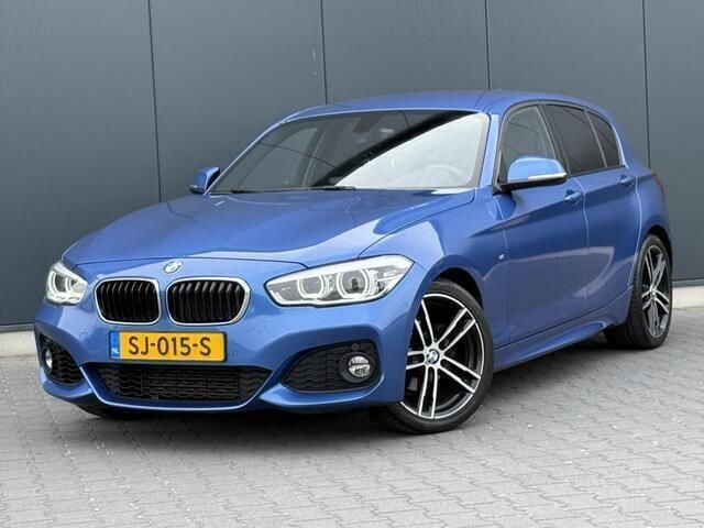 Blauw Gebruikt 2018 BMW 118 Executive Hatchback | € 14.990 (Eerlijke prijs) - Afbeelding 1/4