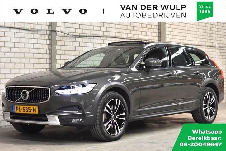 Grijs Gebruikt 2017 Volvo V90 CC Pro Stationwagen | € 35.950 (Iets duurder) - Afbeelding 1/1