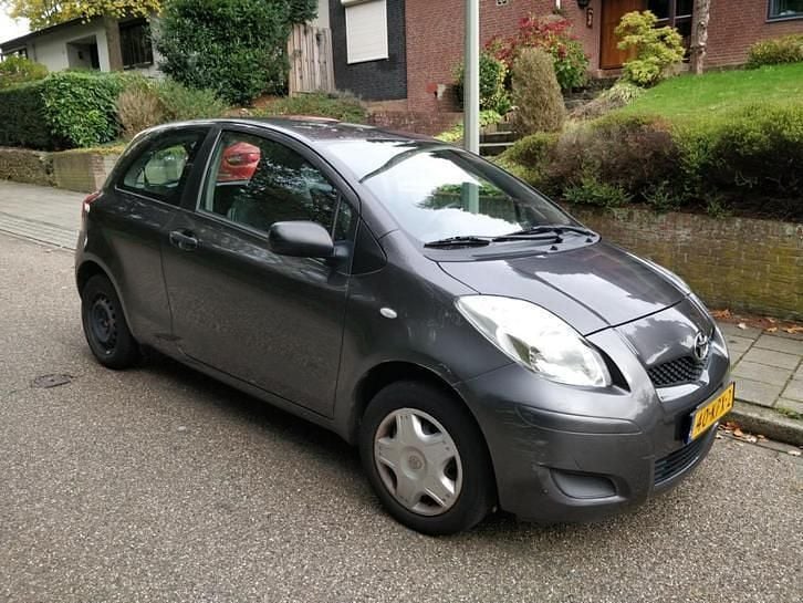 Gebruikt 2010 Toyota Yaris Terra | € 3.850 (Super prijs) - Afbeelding 1/4