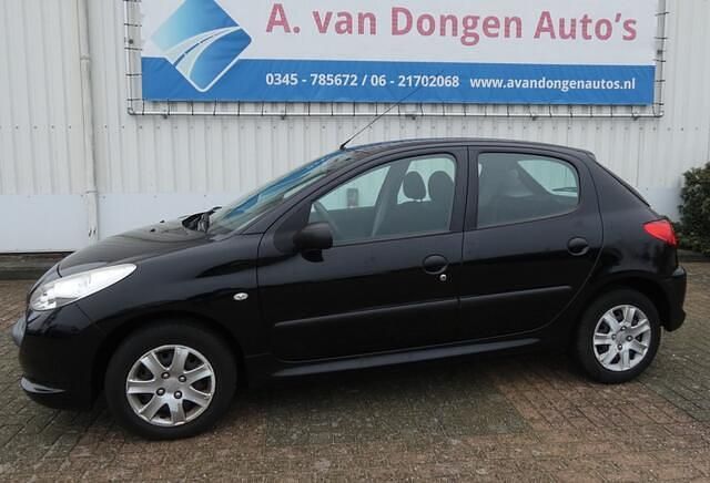 Zwart Gebruikt 2012 Peugeot 206 Hatchback | € 3.295 (Eerlijke prijs) - Afbeelding 1/4