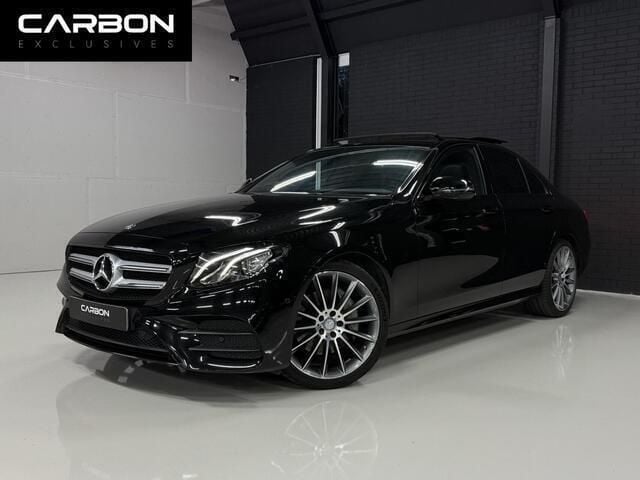 Zwart Gebruikt 2016 Mercedes E200 AMG Sedan | € 29.995 (Duur) - Afbeelding 1/4