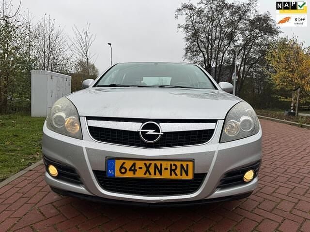 Grijs Gebruikt 2007 Opel Vectra GTS Business Hatchback | € 2.950 (Super prijs) - Afbeelding 1/4