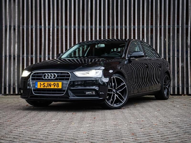Zwart Gebruikt 2013 Audi A4 Sedan | € 5.450 (Super prijs) - Afbeelding 1/4