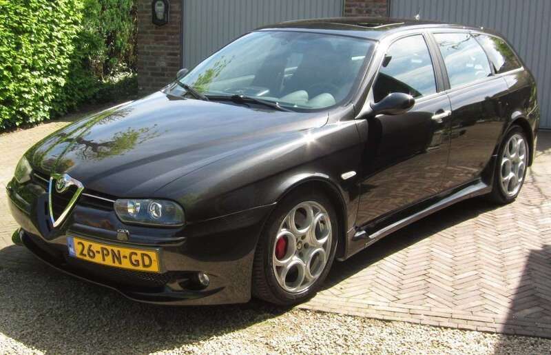 Zwart Gebruikt 2002 Alfa Romeo 156 GTA Stationwagen | € 14.800 - Afbeelding 1/4
