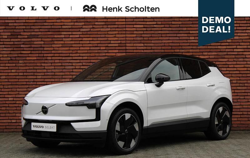 Wit Gebruikt 2025 Volvo EX30 Plus SUV | € 36.950 (Eerlijke prijs) - Afbeelding 1/3
