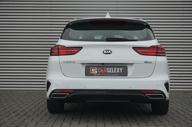 Occasion Kia Ceed 2021 Wit Hatchback