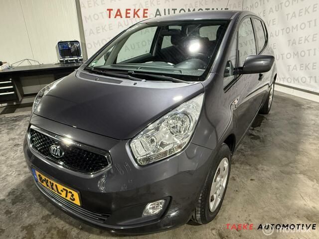 Grijs Gebruikt 2013 Kia Venga Plus Hatchback | € 4.999 (Goede deal) - Afbeelding 1/4