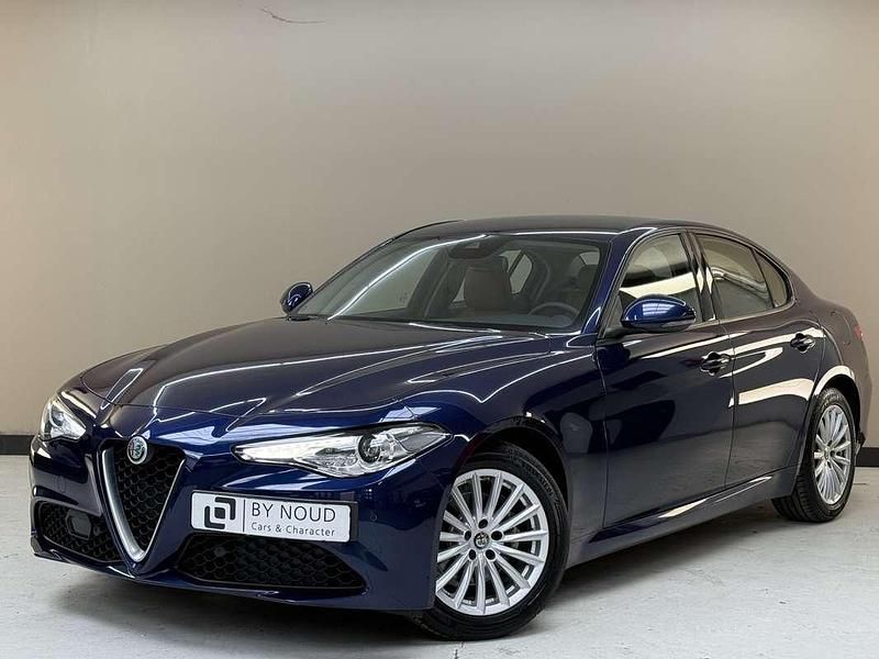 Blauw Gebruikt 2019 Alfa Romeo Giulia Super Sedan | € 24.950 (Super prijs) - Afbeelding 1/4