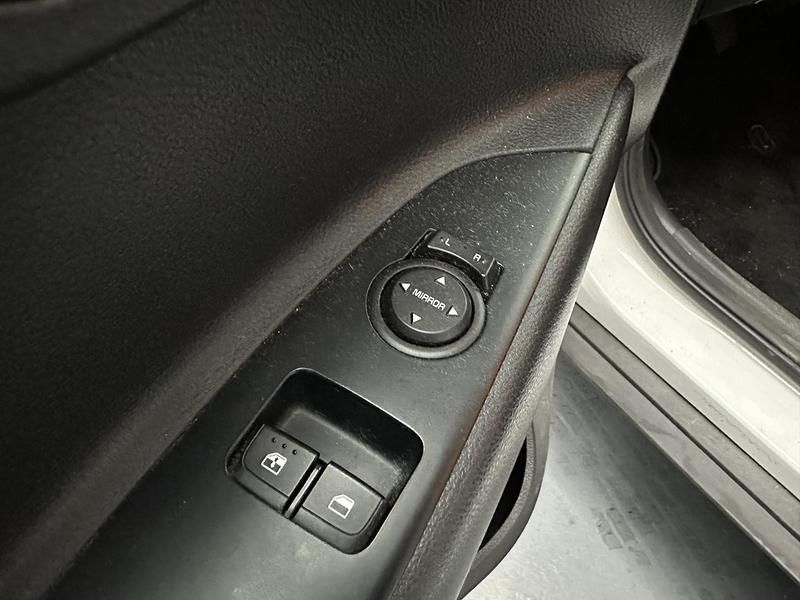 Occasion Kia Stonic 101 PK (74 kW) 2021 Wit SUV