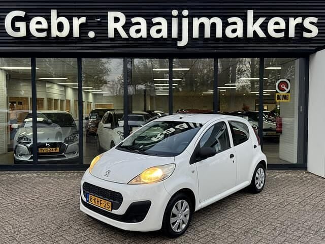 Wit Gebruikt 2013 Peugeot 107 Access Hatchback | € 2.750 (Eerlijke prijs) - Afbeelding 1/4
