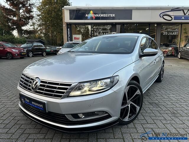 Zilver Occasion 2015 VW Passat Sport Sedan | € 15.450 (Iets duurder) - Afbeelding 1/4