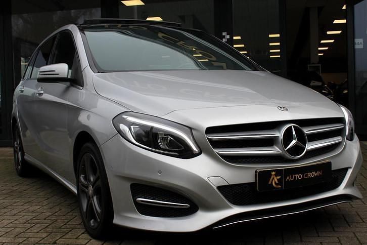 Occasion Mercedes B180 Ambition 122 PK (89 kW) 2018 Grijs MPV