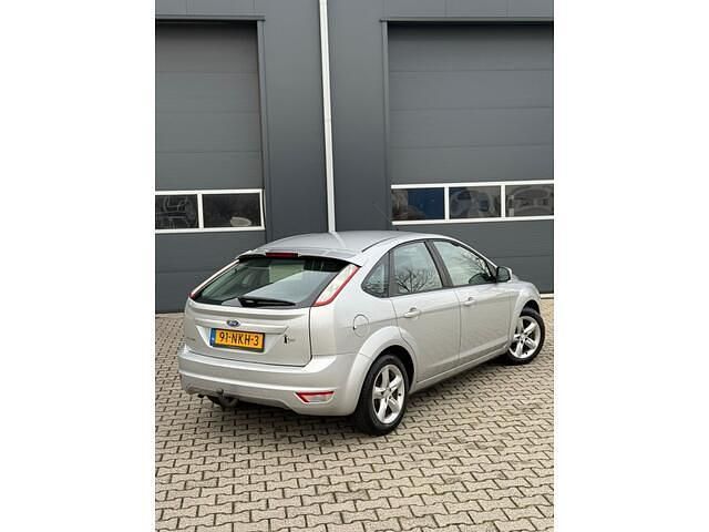 Occasion Ford Focus Ghia 101 PK (74 kW) 2010 Grijs (metallic) Hatchback