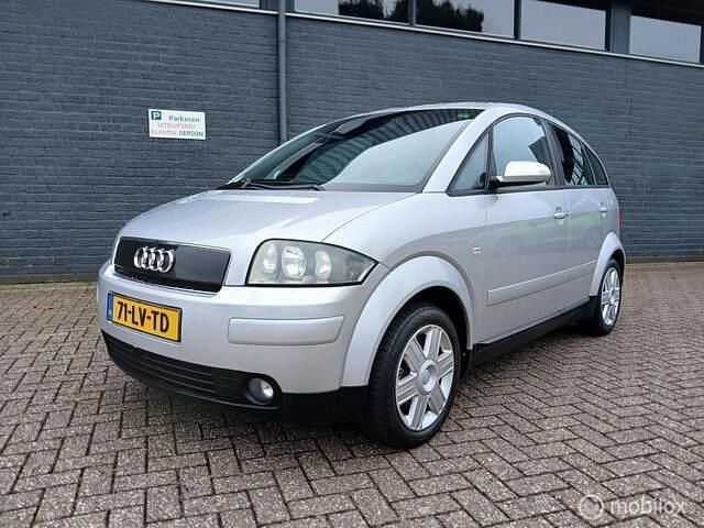Grijs Gebruikt 2003 Audi A2 Hatchback | € 1.499 (Eerlijke prijs) - Afbeelding 1/4