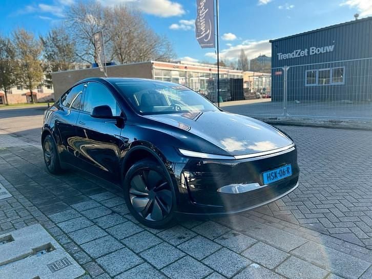 Nieuw 2025 Tesla Model Y SUV | € 42.000 (Duur) - Afbeelding 1/4