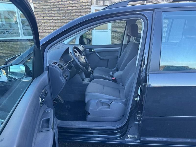 Zwart Occasion 2006 VW Touran Business MPV | € 2.499 (Eerlijke prijs) - Afbeelding 1/4