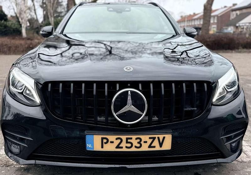 Zwart Gebruikt 2017 Mercedes GLC350 AMG Stationwagen | € 27.500 (Eerlijke prijs) - Afbeelding 1/4