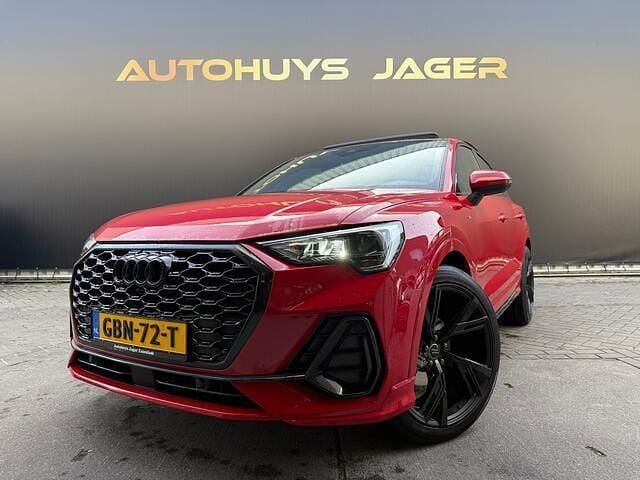 Rood (metallic) Gebruikt 2021 Audi Q3 Sportback SUV | € 36.500 (Goede deal) - Afbeelding 1/4
