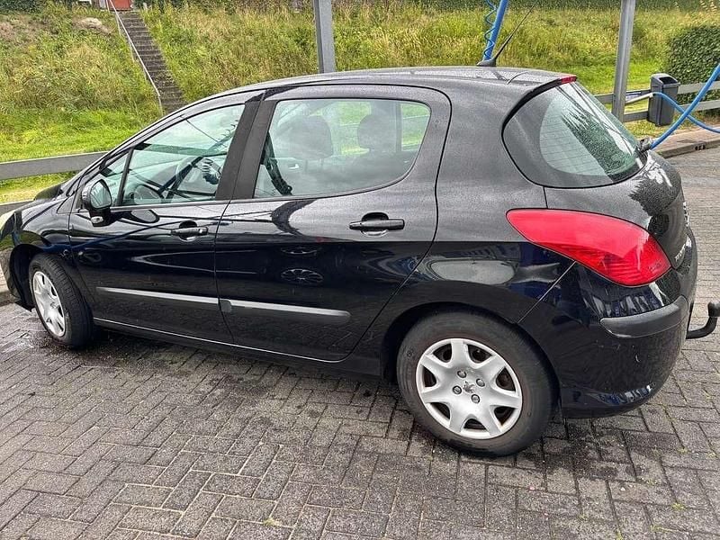 Zwart Gebruikt 2009 Peugeot 308 Hatchback | € 2.300 (Eerlijke prijs) - Afbeelding 1/3