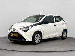 Wit Gebruikt 2021 Toyota Aygo Hatchback | € 10.940 (Eerlijke prijs) - Afbeelding 1/3