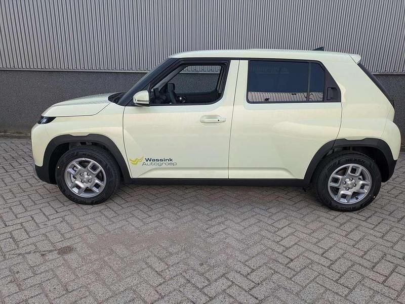 Nieuw Hyundai Inster 27 kW (38 PK) 2025 Geel Hatchback