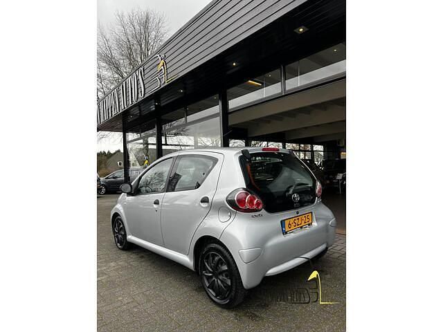 Occasion Toyota Aygo 68 PK (50 kW) 2014 Grijs Hatchback